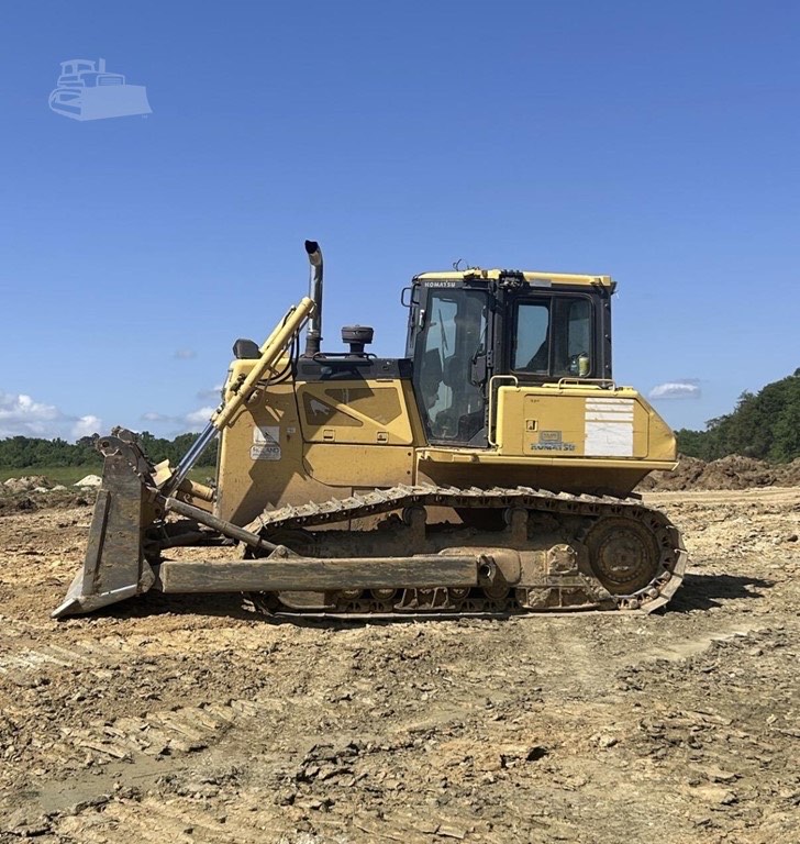 2013 Komatsu D65EX-17 — Crawler Dozers for sale